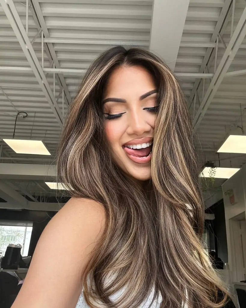 Textured bob with sunlit caramel highlights