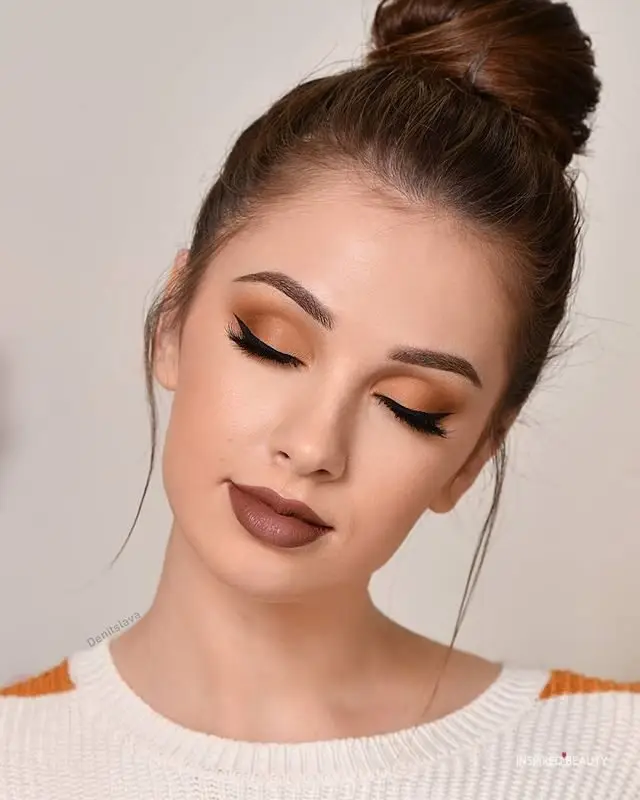 Playful Coral Glow