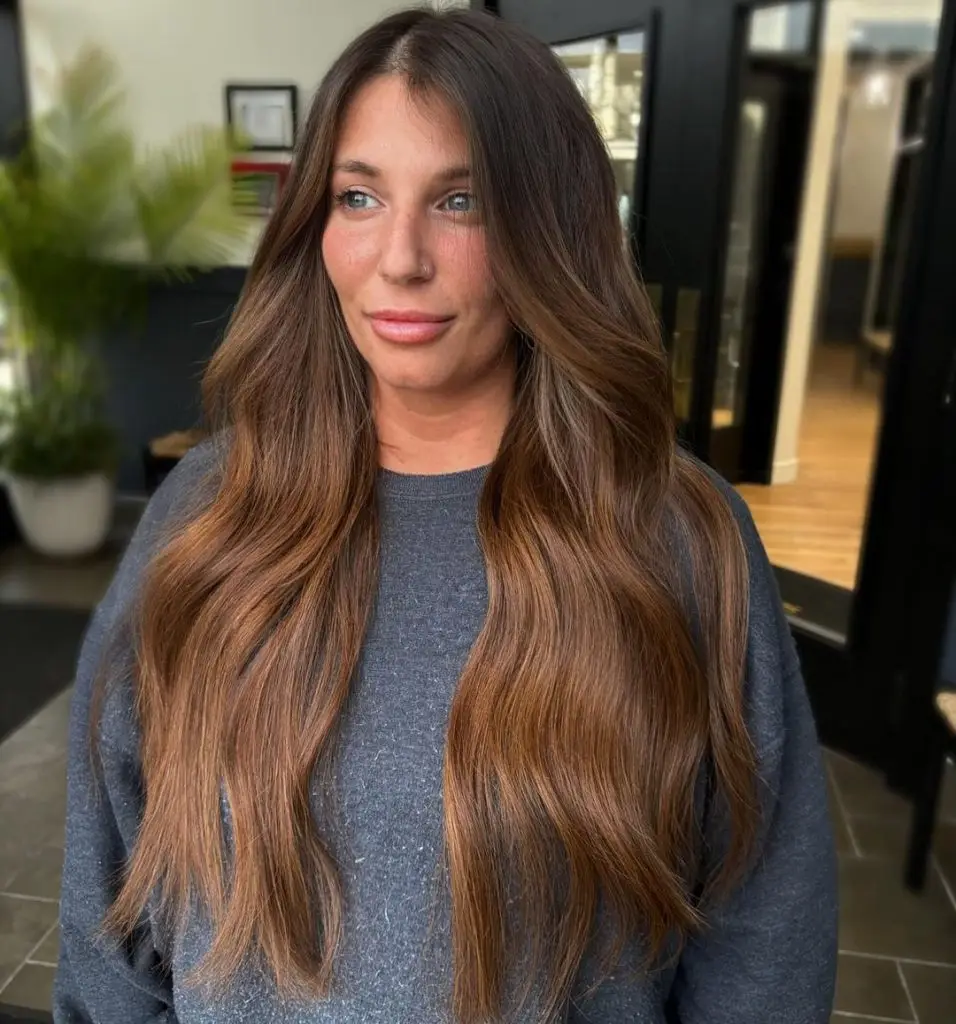 Voluminous Curls with Cinnamon Undertones
