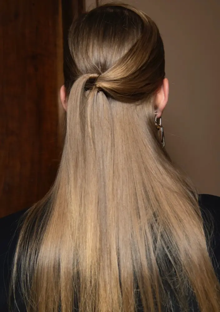 Retro-Inspired Ponytail with Subtle Elegance for Valentine's Day