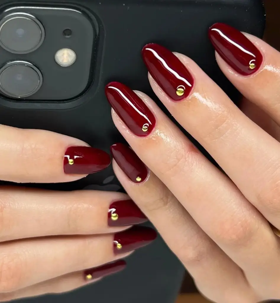Chic Minimalist Valentine Nails