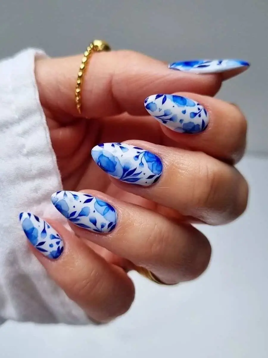 Artistic Pastel Tipped Spring Nails