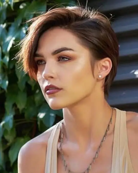 Stacked Pixie-Bob Haircut with Sharp Layers