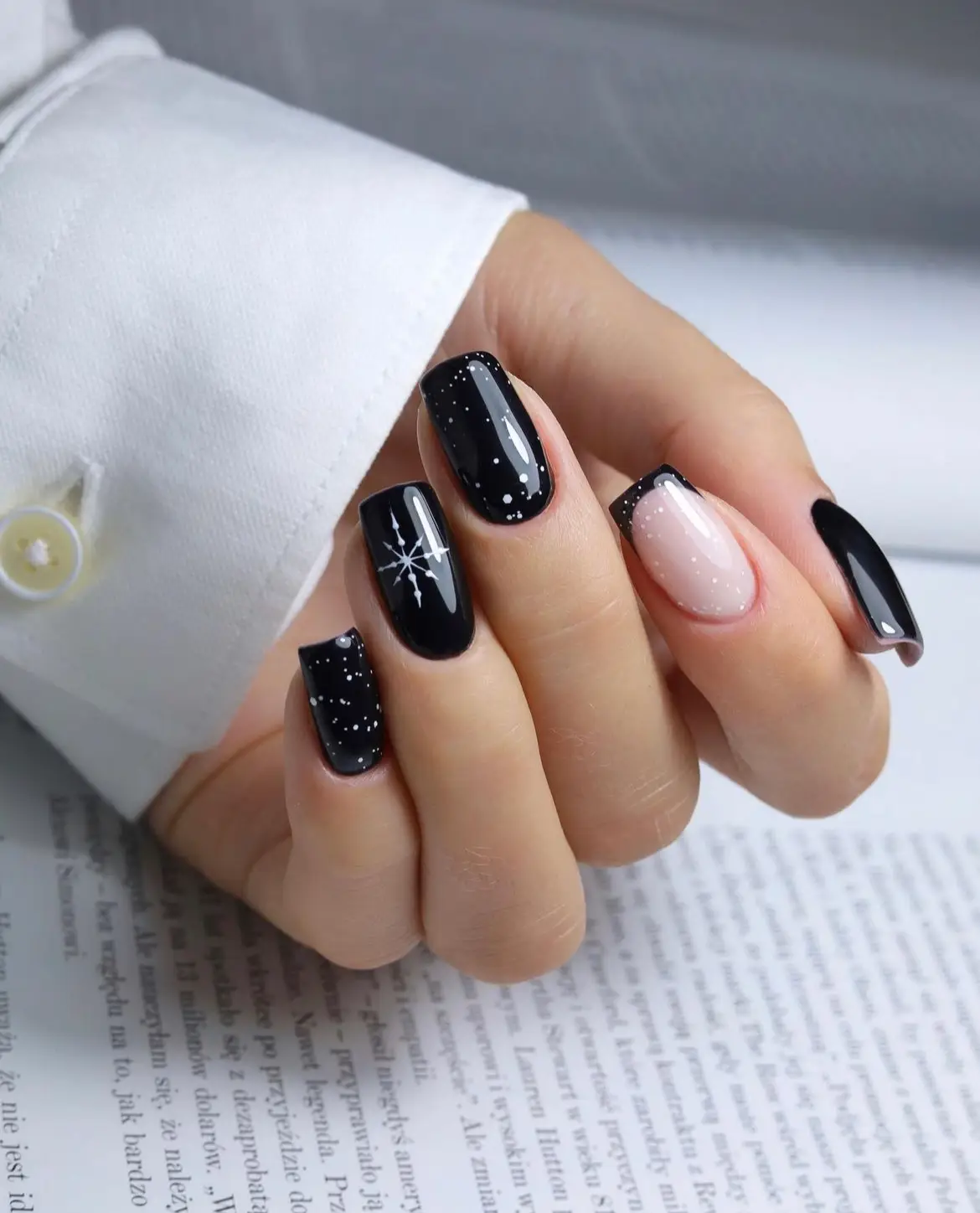 Black-to-red ombre Valentine nails