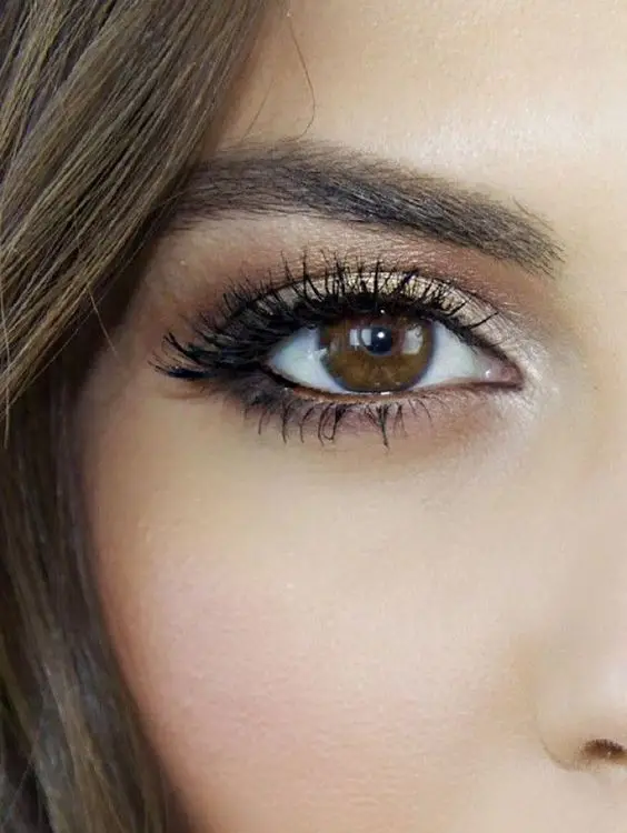Frosty Makeup Look with Silver Eyes for Valentine's Day