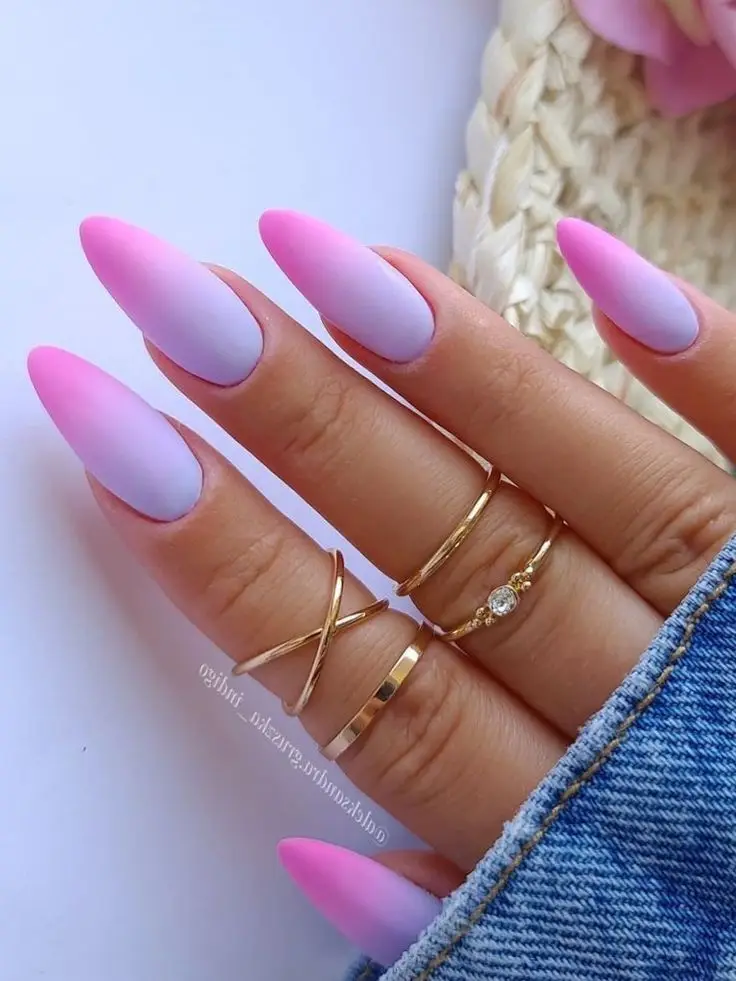 Elegant Gold-Edged French Tips