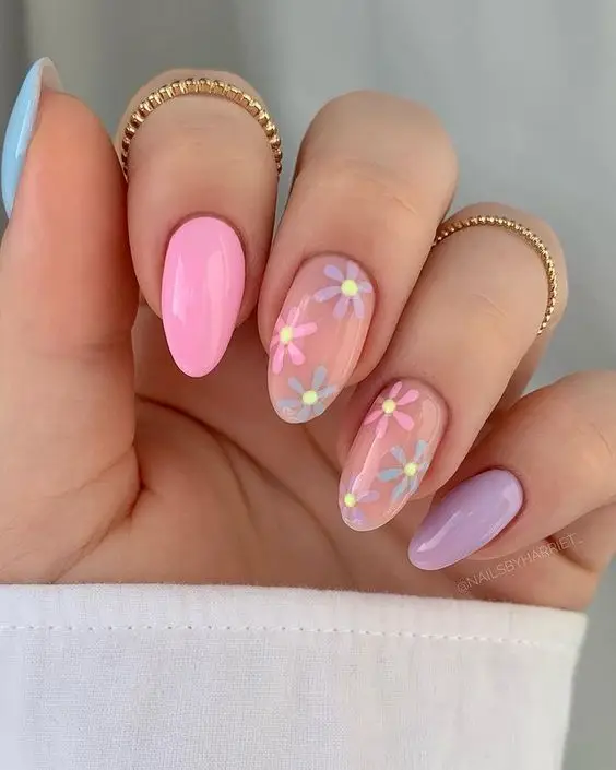 Warm-Toned Spring Nail Design with Gold Accents