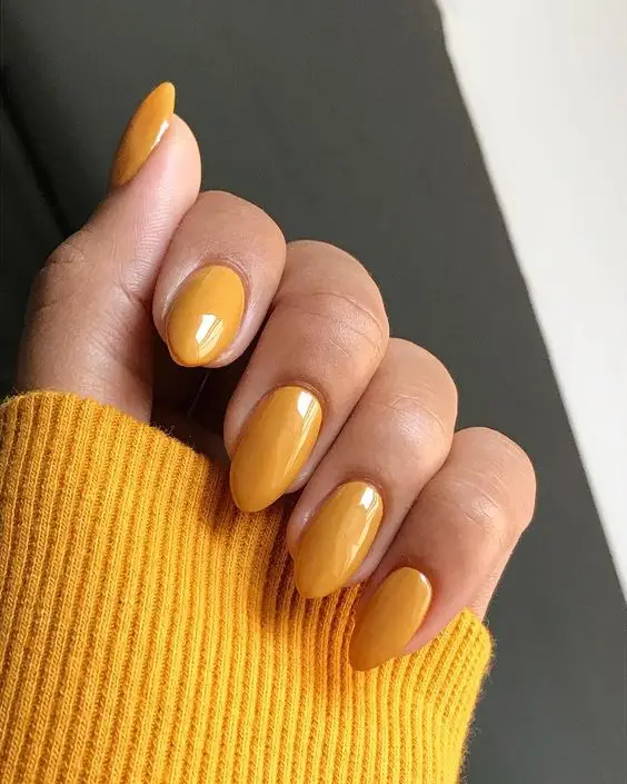 Peachy Coral Spring Nails