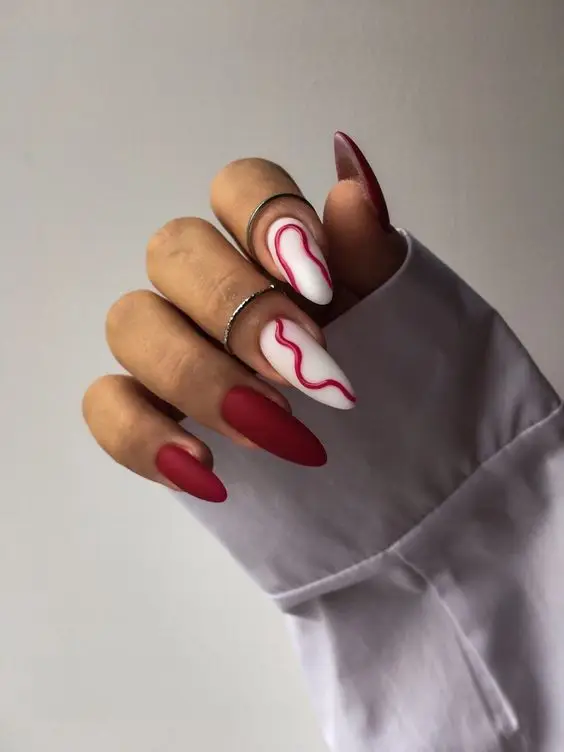 Chic Lavender Swirl Nails