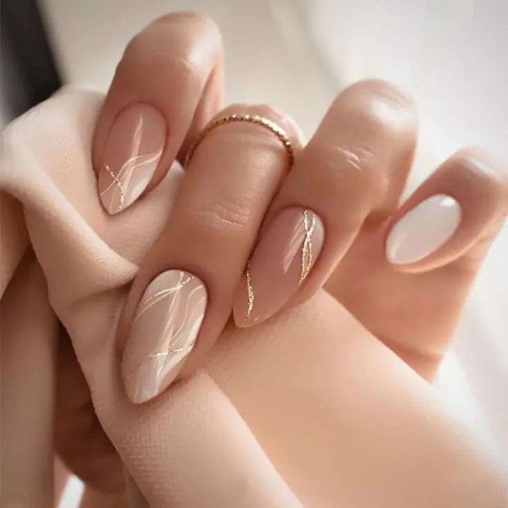 Delicate Wildflower Spring Nails 2025