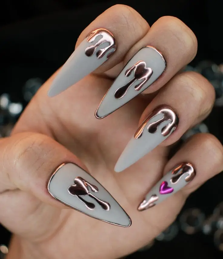 Vintage Floral Nail Art for Spring 2025