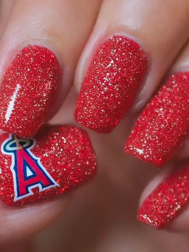 Glittery Angels Nail Art
