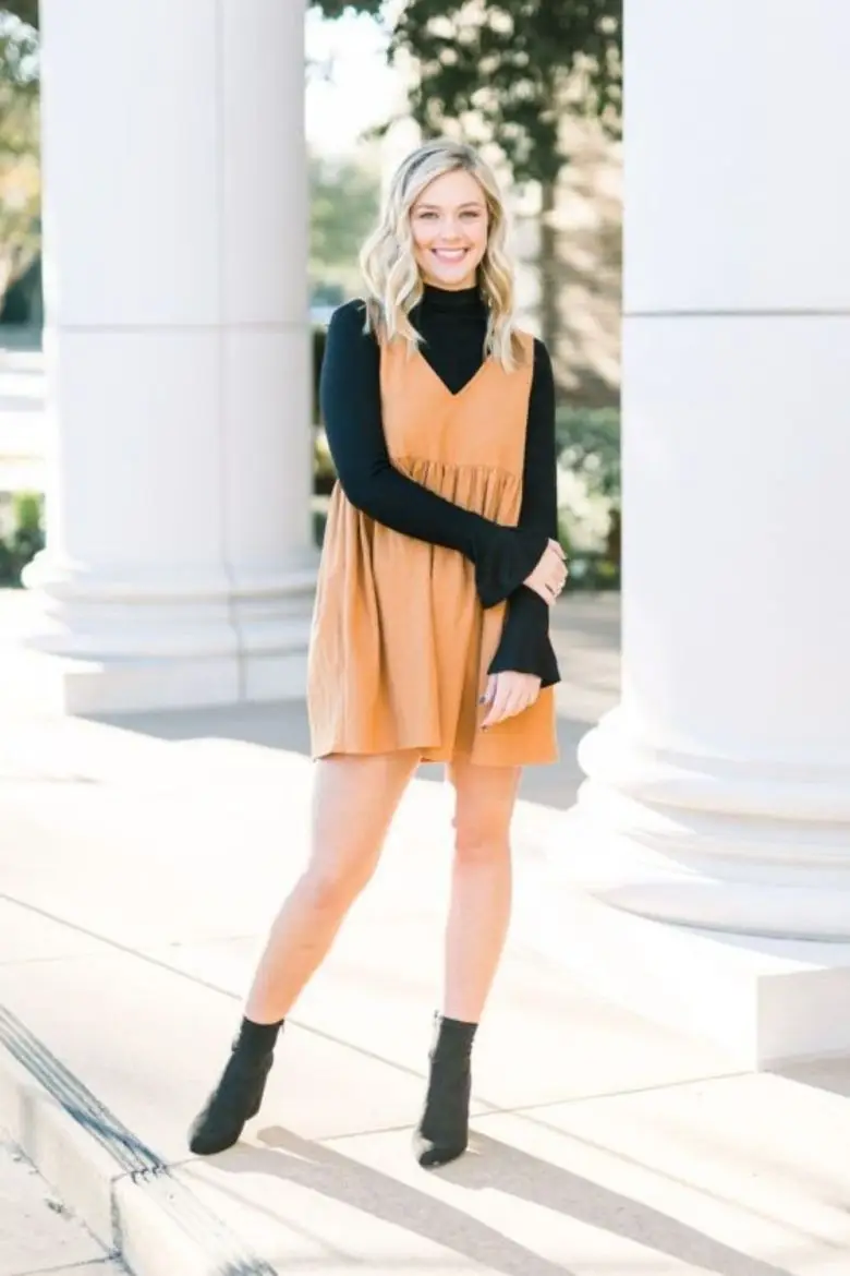 Classic Meets Relaxed Everyday Style